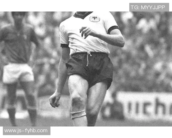 足球巨星切磋技艺深度交流 共探球场智慧与技巧的奥秘